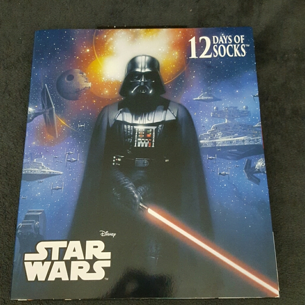 NWT STAR WARS 12 DAYS OF SOCKS BOX SET